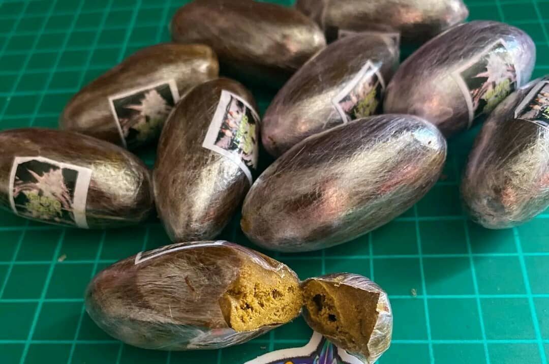 burble2-e1764591760132.jpg burble hash boule 10 grammes premium france